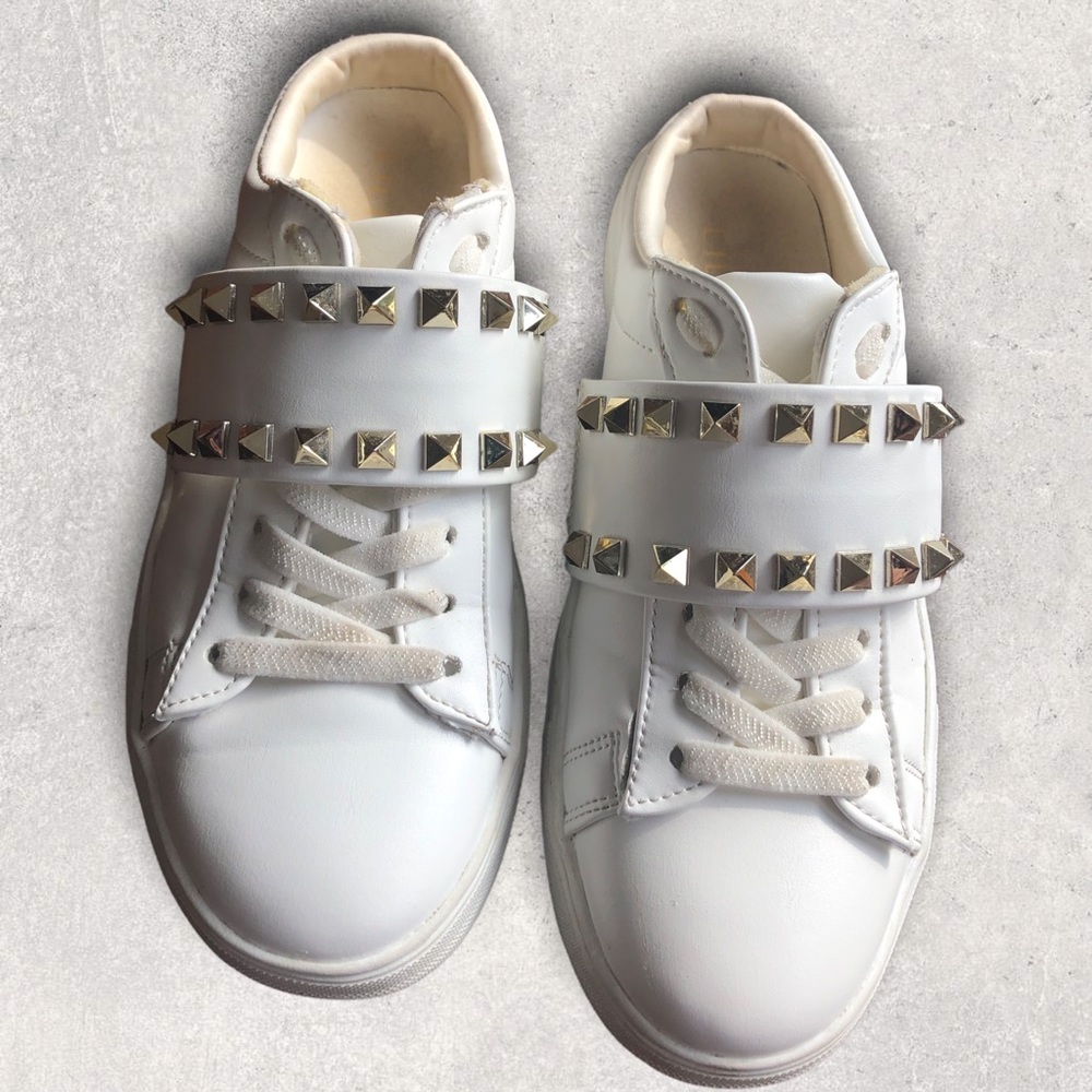 ⭐️ Woman's Slip on Casual Shoes with Studs 5 1/2 by Liliana - Fits Girls Size 4